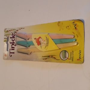 Tinkle eyebrow razor